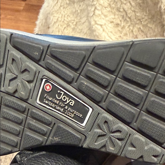 Women’s Malibu sneakers size 6.5 black - Picture 3 of 4